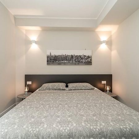 Apt 2 Min From The Cathedral With Private Parking Como Ngoại thất bức ảnh