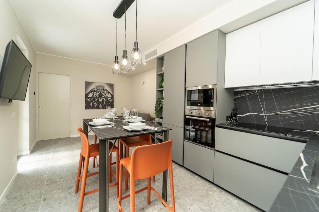 Apt 2 Min From The Cathedral With Private Parking Como Ngoại thất bức ảnh