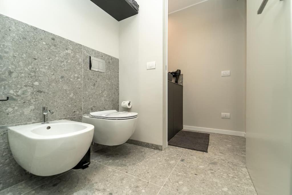 Apt 2 Min From The Cathedral With Private Parking Como Ngoại thất bức ảnh