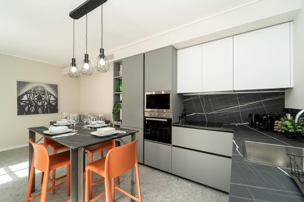 Apt 2 Min From The Cathedral With Private Parking Como Ngoại thất bức ảnh