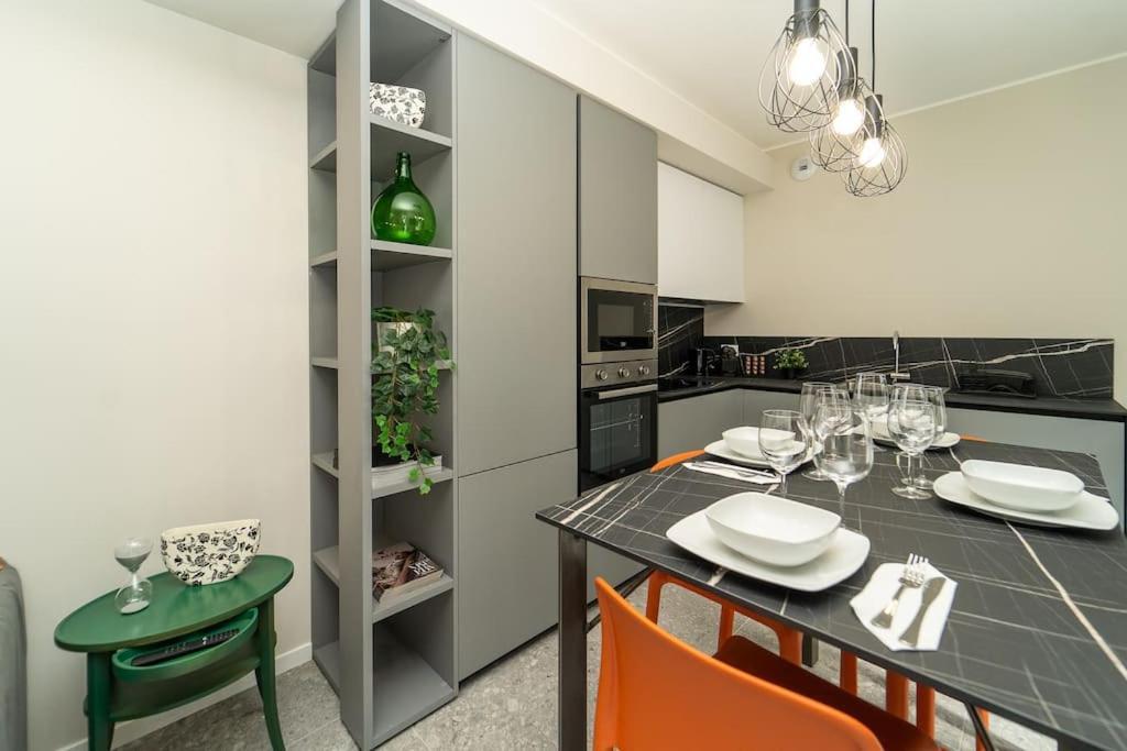 Apt 2 Min From The Cathedral With Private Parking Como Ngoại thất bức ảnh