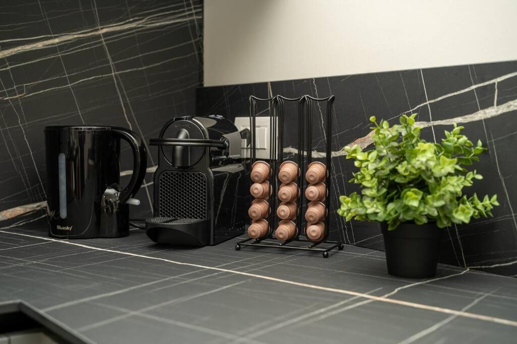 Apt 2 Min From The Cathedral With Private Parking Como Ngoại thất bức ảnh