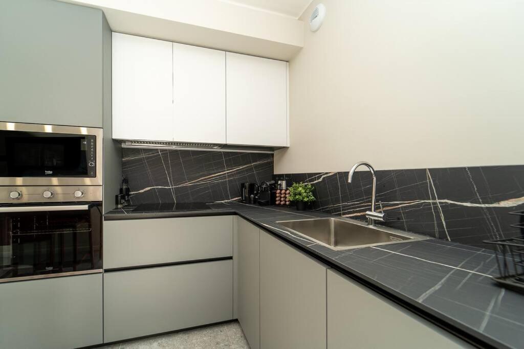 Apt 2 Min From The Cathedral With Private Parking Como Ngoại thất bức ảnh