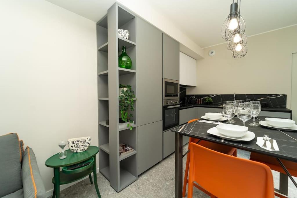Apt 2 Min From The Cathedral With Private Parking Como Ngoại thất bức ảnh